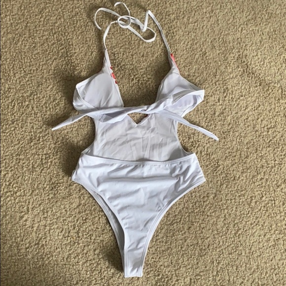 Shein one piece bathing suit - Picture 2 of 3